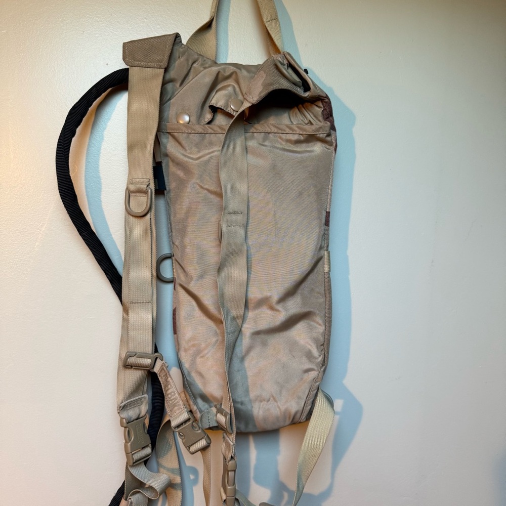Camo Camelback Water Backpack - Picture 2 of 2